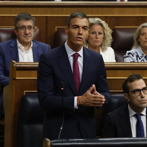 Sánchez rechaza la alternancia política porque «provocaría una involución democrática» y Feijóo le acusa de «intentar manipular el censo»