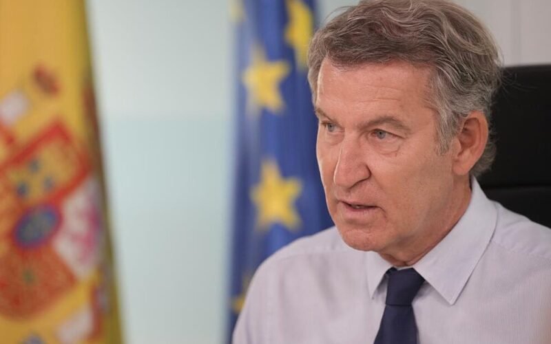 Feijóo pide «coordinación» a la cúpula del PP tras la desclasificación de los avisos de Ceuta: «Los tenemos donde queremos»