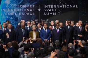 Von der Leyen: «Nuestra seguridad depende de la seguridad en el espacio»