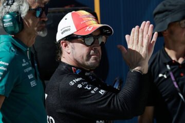 Alonso carga contra la Fórmula 1 actual tras otra decepción en Madring: «Mi responsable de prensa podría rodar aquí. Sólo depende de la batería»