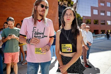 Podemos esparce a sus líderes ante el mal presagio de las generales