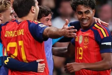 España sigue aquí: estrena su título mundial con una victoria de prestigio en Wembley frente a Inglaterra