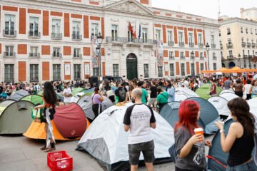 El PP responsabiliza a Sánchez de la crisis de vivienda y Vox apunta a la inmigración: «Si en vez de Maricarmen fuera Morocarmen, tendría casa»