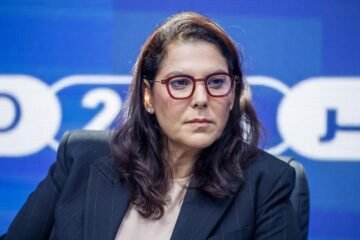 El rey de Marruecos nombra primera ministra a Fatima-Zahra El Mansouri, la primera mujer en el cargo