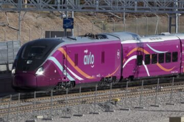Renfe retira más unidades de los problemáticos Talgo Avril de la línea Madrid-Valencia