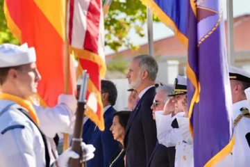 Felipe VI reivindica los lazos militares con Estados Unidos y rinde homenaje a las víctimas del 11-S en Rota