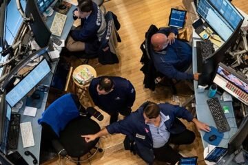 Terremoto en las Bolsas: Amazon, Google e Intel se hunden y crece el miedo a una burbuja de la IA