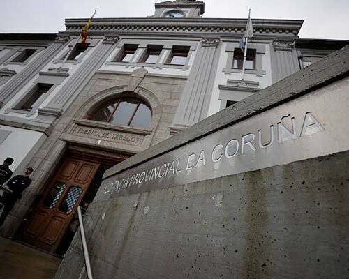 Condenada por golpear, encerrar e insultar a sus cuatro hijos, de entre 2 y 6 años, en una vivienda de Santiago de Compostela
