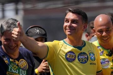 Flávio Bolsonaro, el turno de ’01’ en una familia que quiere ser una dinastía política: «Papá, te honraré»