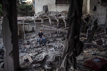 Un bombardeo israelí contra un vehículo mata al director de una organización humanitaria en Gaza y deja una decena de heridos