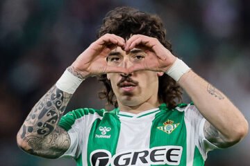 La Fiscalía abre diligencias contra el youtuber Iñaki Angulo por insultos homófobos a Bellerín