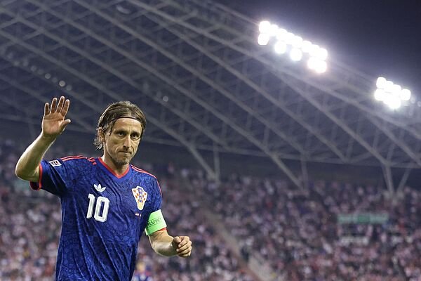 Gana el juego de la campeona, no pierde el orgullo de Modric