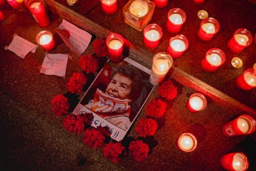 Adelanto electoral y reacciones a la muerte de Maricarmen, en directo | Almeida llama a PSOE y Más Madrid «miserables y carroñeros» por utilizar a Maricarmen