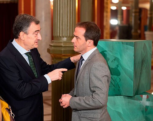 Bildu aprovecha la ‘guerra interna’ del PNV para tutearle en Vizcaya
