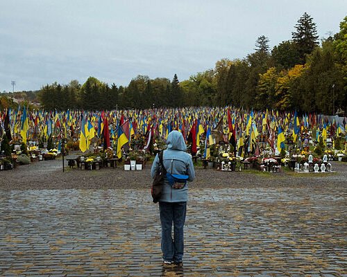 En la ciudad del éxodo que busca Putin: «Mis hijos no van a pasar otro invierno a cero grados en casa»