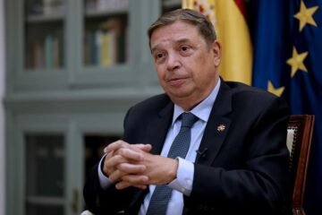 El ministro Luis Planas renuncia a encabezar la lista del PSOE por Córdoba para las elecciones del 29-N