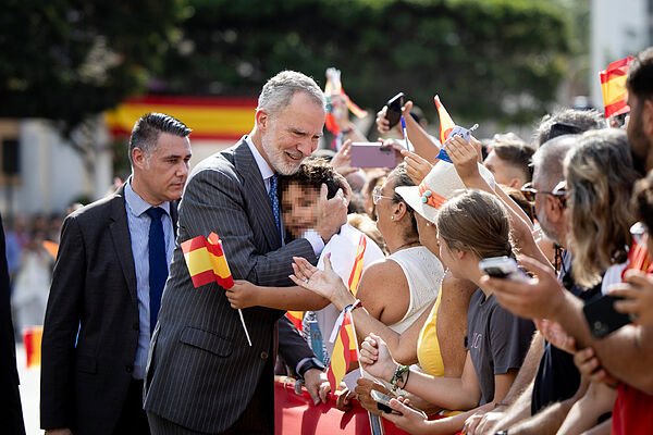 Nueve años que valen todo un reinado de «unidad y permanencia»: Felipe VI contra el golpe de Puigdemont y contra la ‘invasión’ de Mohamed VI