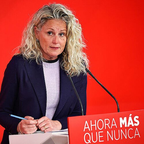 Los «30 pisos» de la pareja de la portavoz de Ferraz le explotan al PSOE en su campaña contra los «rentistas»