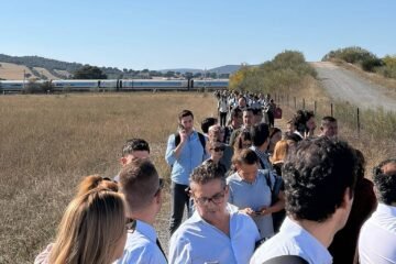 Salvados por un minuto y 500 metros: «Si no llegamos a parar, también hubiéramos chocado, nos libramos de milagro»