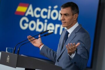 El Gobierno extiende a los dueños de más de diez viviendas las mismas restricciones de compra que a los «fondos buitre» y las amplía hasta 2030